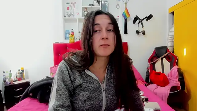Sweet-Suck69 online show from May 5, 9:45 pm