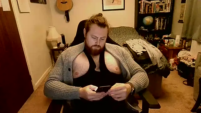 Hairy Guy30 online show from September 12, 7:47 pm