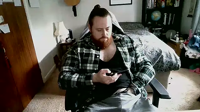 Snapshot of Hairy_Guy30 chatting on November 10, 1:43 pm Hairy Guy30 online show from November 10, 1:43 pm