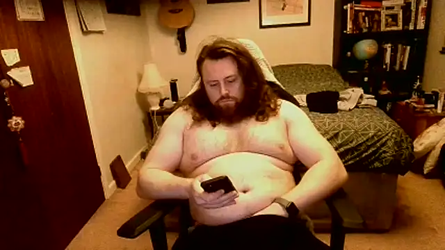 Snapshot of Hairy_Guy30 chatting on April 28, 8:47 pm Hairy Guy30 online show from April 28, 8:47 pm