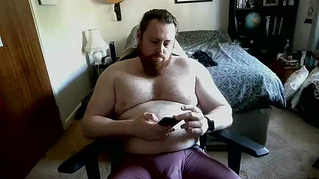 Snapshot of Hairy_Guy30 chatting on May 1, 5:17 pm Hairy Guy30 online show from May 1, 5:17 pm