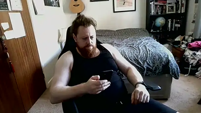 Hairy Guy30 online show from June 26, 2:54 pm