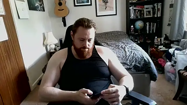 Hairy Guy30 online show from July 15, 1:49 pm