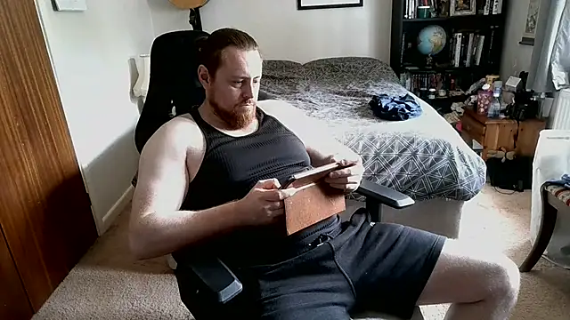 Hairy Guy30 online show from July 24, 12:36 pm