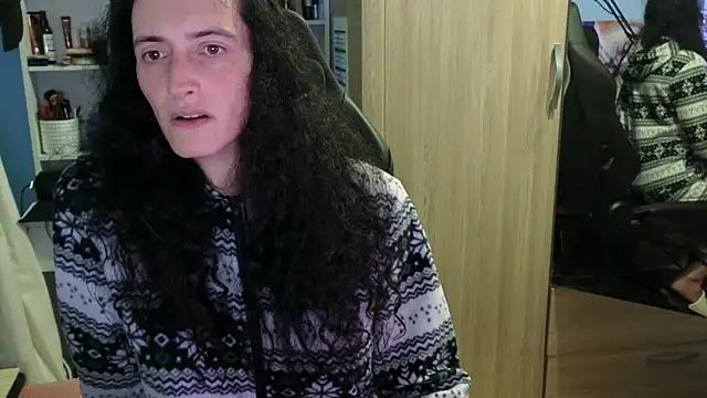 MemiKouki online show from April 14, 3:40 pm