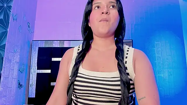 Snapshot of ayheleensexygirl1 chatting on October 29, 6:53 pm ayheleensexygirl1 online show from October 29, 6:53 pm