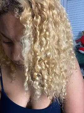 MaryAlbuquerque online show from November 17, 10:15 pm