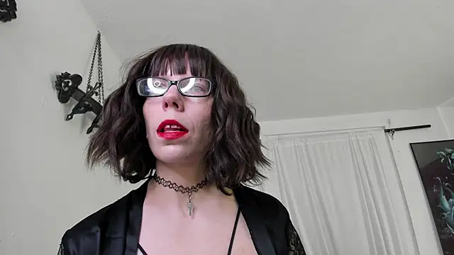 SaraDesirexo online show from March 4, 8:35 am