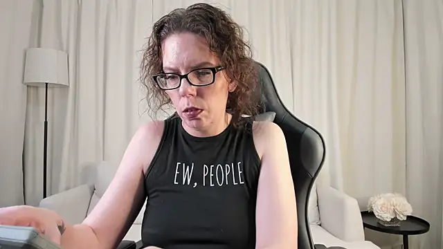 SaraDesirexo online show from March 7, 2:19 am