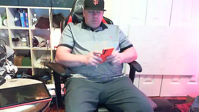 Snapshot of Mic_Oxinner chatting on September 22, 4:03 am Mic Oxinner online show from September 22, 4:03 am
