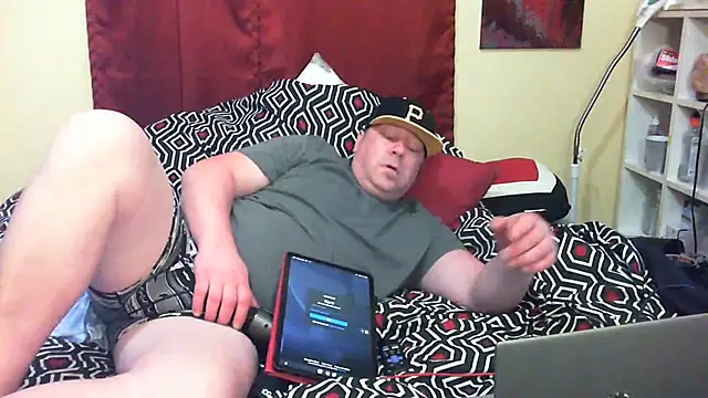 Snapshot of Mic_Oxinner chatting on October 22, 3:23 pm Mic Oxinner online show from October 22, 3:23 pm