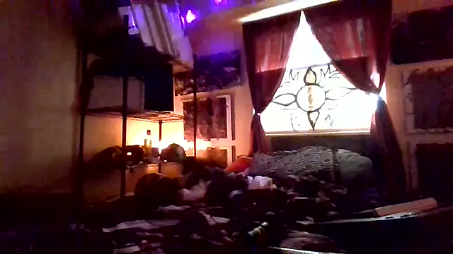 Snapshot of Mic_Oxinner chatting on November 21, 5:55 pm Mic Oxinner online show from November 21, 5:55 pm