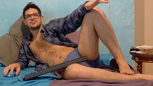 Snapshot of Morpheus-the-oniro chatting on December 13, 9:20 pm Morpheus-the-oniro online show from December 13, 9:20 pm