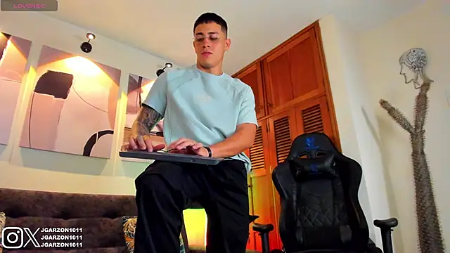  joansoto online show from February 18, 12:45 pm