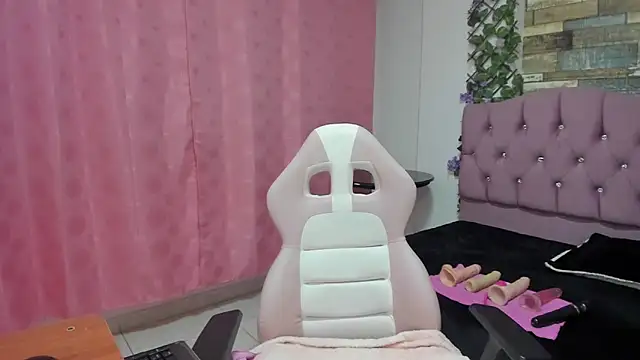 elizabeth mature23 online show from January 8, 1:31 pm