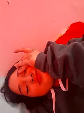 Snapshot of Catherinee69_x chatting on January 14, 3:04 pm Catherinee69 x online show from January 14, 3:04 pm