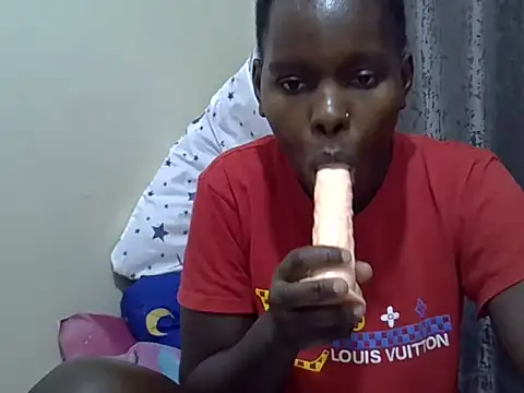 Snapshot of Divah_jojo chatting on October 18, 7:47 pm Divah jojo online show from October 18, 7:47 pm