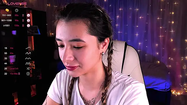 DarlaLike online show from December 14, 4:45 am