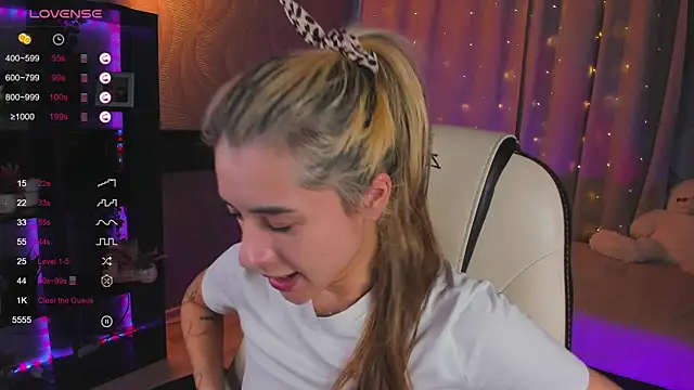 DarlaLike online show from March 7, 7:41 am