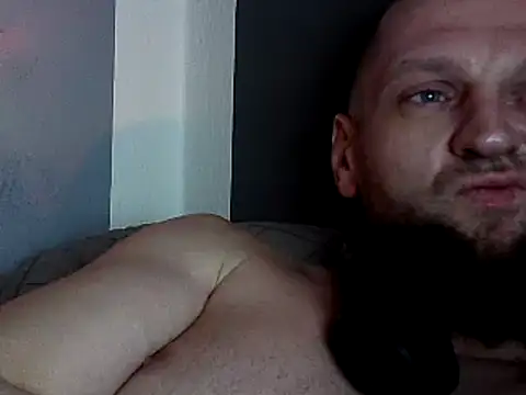 donhulio482 online show from February 28, 6:21 am