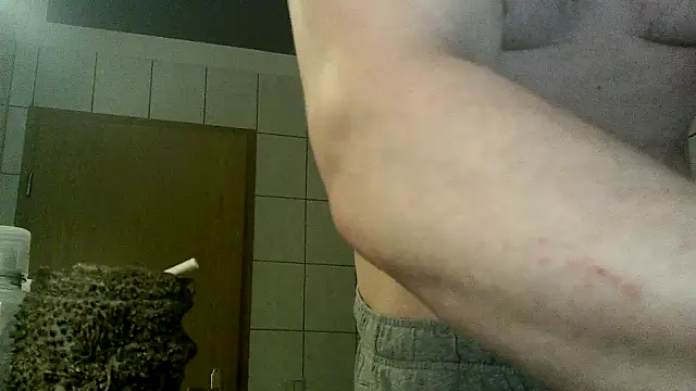 donhulio482 online show from March 15, 2:56 am