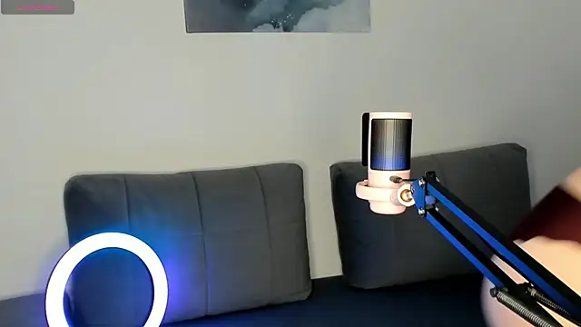 MiaThaine online show from February 9, 1:14 pm