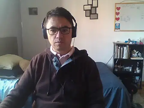 Diptongo online show from November 4, 12:59 pm