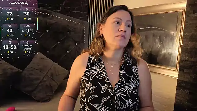 charlotte  G online show from November 15, 11:07 am