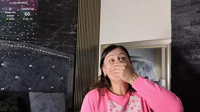 Snapshot of charlotte__G chatting on January 19, 11:03 am charlotte G online show from January 19, 11:03 am