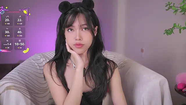 Snapshot of Miuzxc chatting on September 9, 3:06 am Miuzxc online show from September 9, 3:06 am