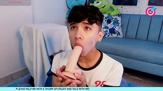 Snapshot of Niico_Cruz chatting on March 5, 4:35 pm Niico Cruz online show from March 5, 4:35 pm