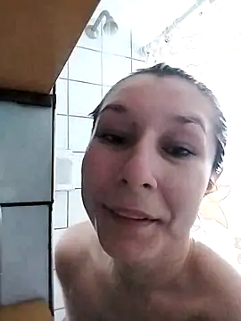 Snapshot of Marye_sony chatting on November 7, 7:58 pm Marye sony online show from November 7, 7:58 pm