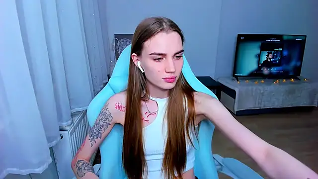 Snapshot of StellaLawless chatting on January 18, 11:00 pm StellaLawless online show from January 18, 11:00 pm