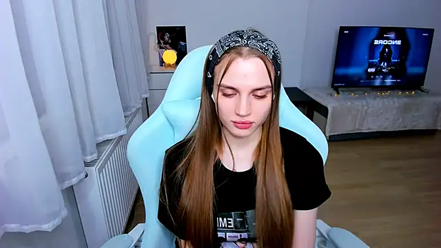 Snapshot of StellaLawless chatting on February 8, 11:45 pm StellaLawless online show from February 8, 11:45 pm