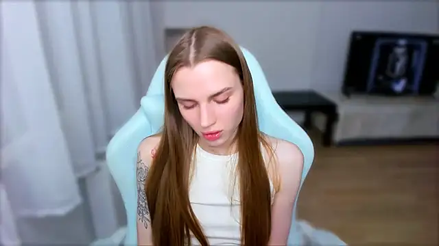 Snapshot of StellaLawless chatting on February 12, 10:48 pm StellaLawless online show from February 12, 10:48 pm