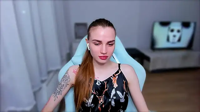 Snapshot of StellaLawless chatting on February 24, 8:47 pm StellaLawless online show from February 24, 8:47 pm