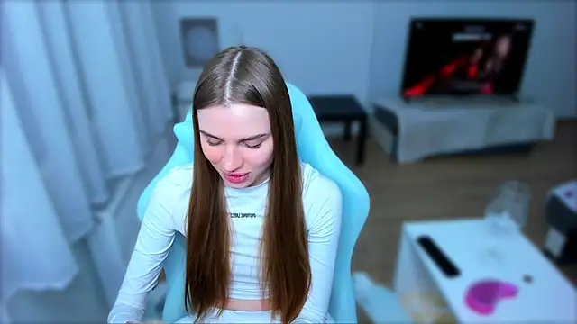 Snapshot of StellaLawless chatting on March 7, 7:38 pm StellaLawless online show from March 7, 7:38 pm