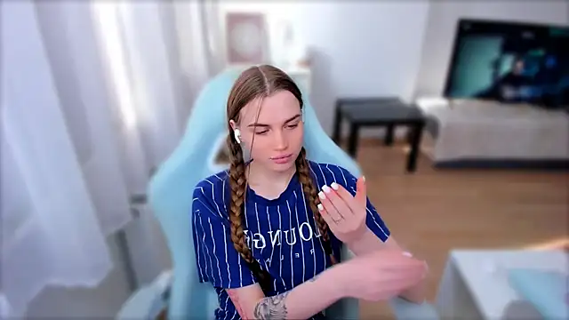 Snapshot of StellaLawless chatting on March 9, 8:07 am StellaLawless online show from March 9, 8:07 am