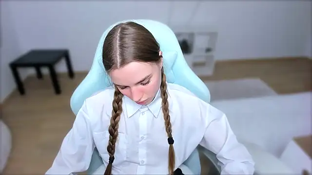 Snapshot of StellaLawless chatting on March 15, 12:15 am StellaLawless online show from March 15, 12:15 am