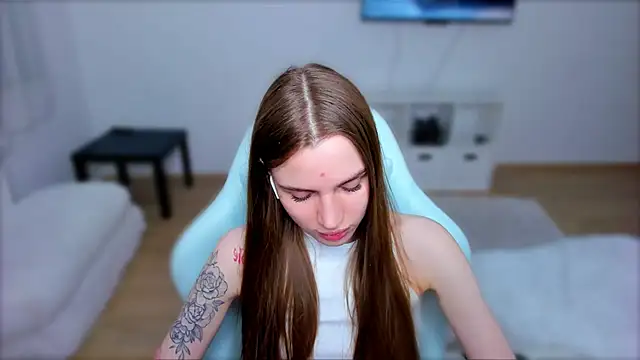 Snapshot of StellaLawless chatting on March 16, 7:49 pm StellaLawless online show from March 16, 7:49 pm