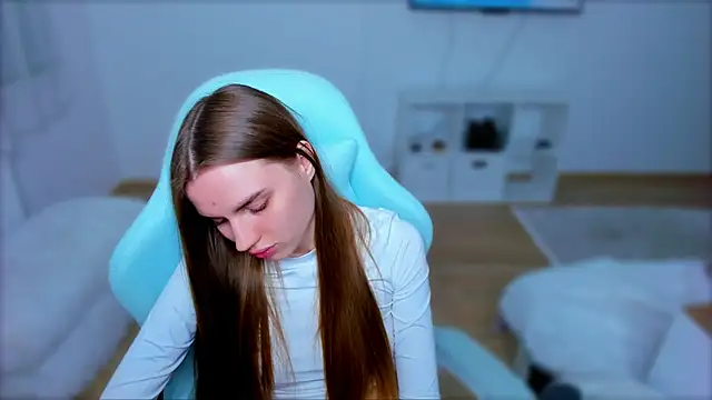 Snapshot of StellaLawless chatting on March 17, 10:49 pm StellaLawless online show from March 17, 10:49 pm