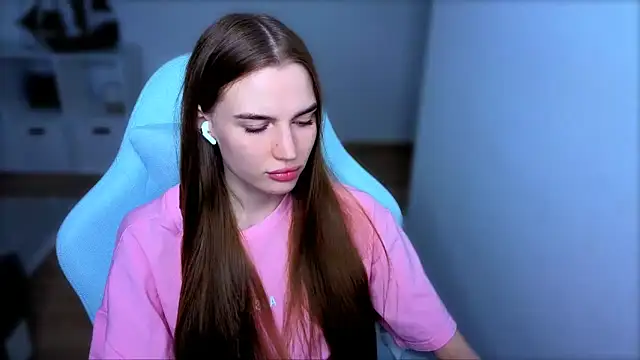 Snapshot of StellaLawless chatting on October 1, 8:15 pm StellaLawless online show from October 1, 8:15 pm