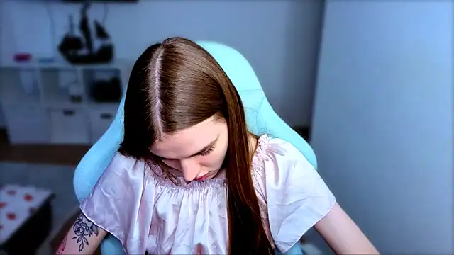 Snapshot of StellaLawless chatting on November 1, 7:32 am StellaLawless online show from November 1, 7:32 am