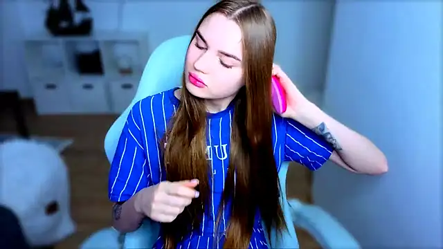 Snapshot of StellaLawless chatting on November 21, 9:13 pm StellaLawless online show from November 21, 9:13 pm