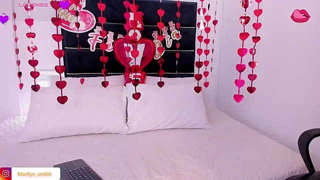 MarilynSmIith online show from February 6, 12:37 pm