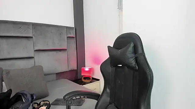 MarilynSmIith online show from February 2, 12:37 pm