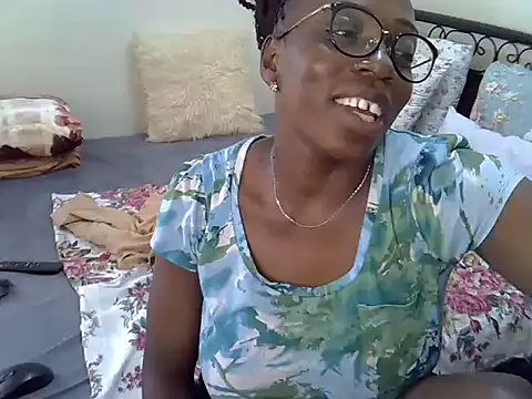 Sweet Bear online show from April 10, 10:20 am