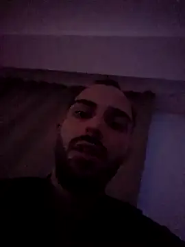 Snapshot of denisxlRo chatting on December 8, 10:14 pm denisxlRo online show from December 8, 10:14 pm