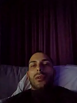 Snapshot of denisxlRo chatting on December 16, 3:19 am denisxlRo online show from December 16, 3:19 am