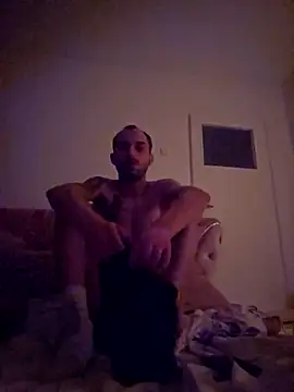 Snapshot of denisxlRo chatting on March 4, 10:27 pm denisxlRo online show from March 4, 10:27 pm